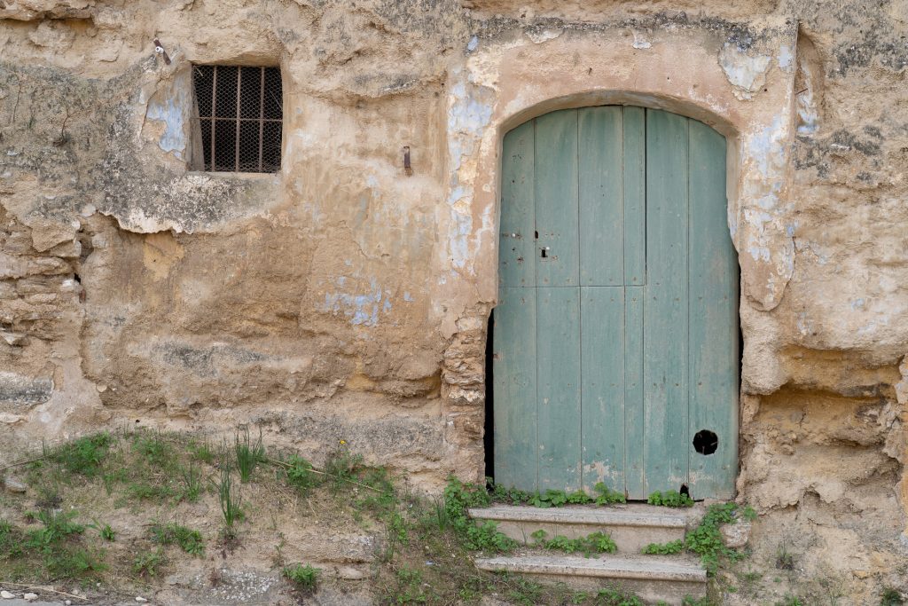 Valtierra - Cuevas