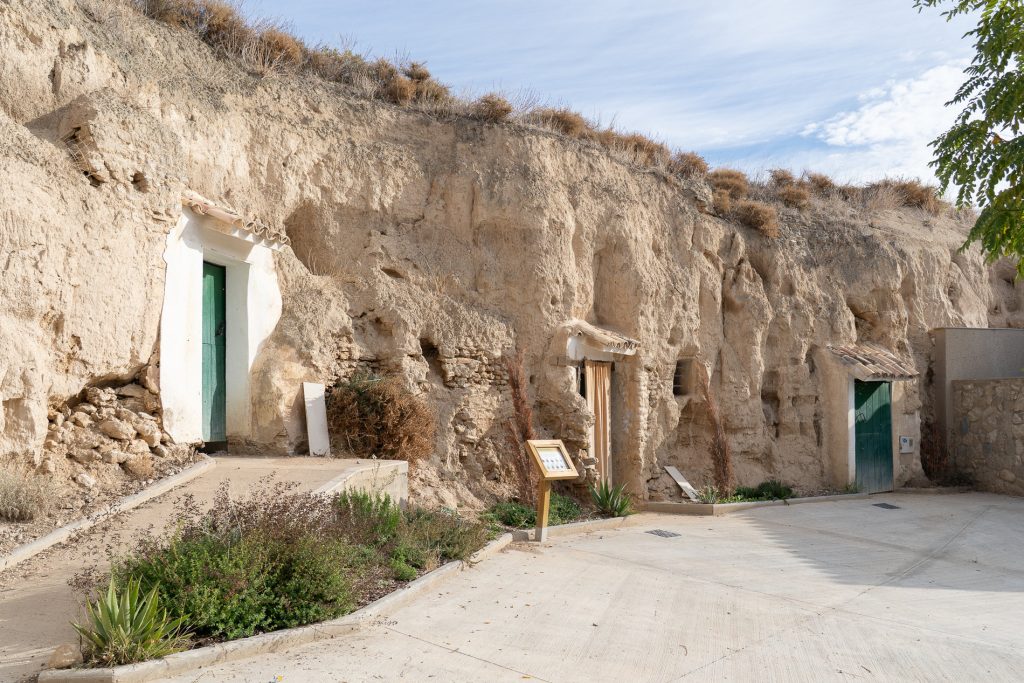 Valtierra - Cuevas