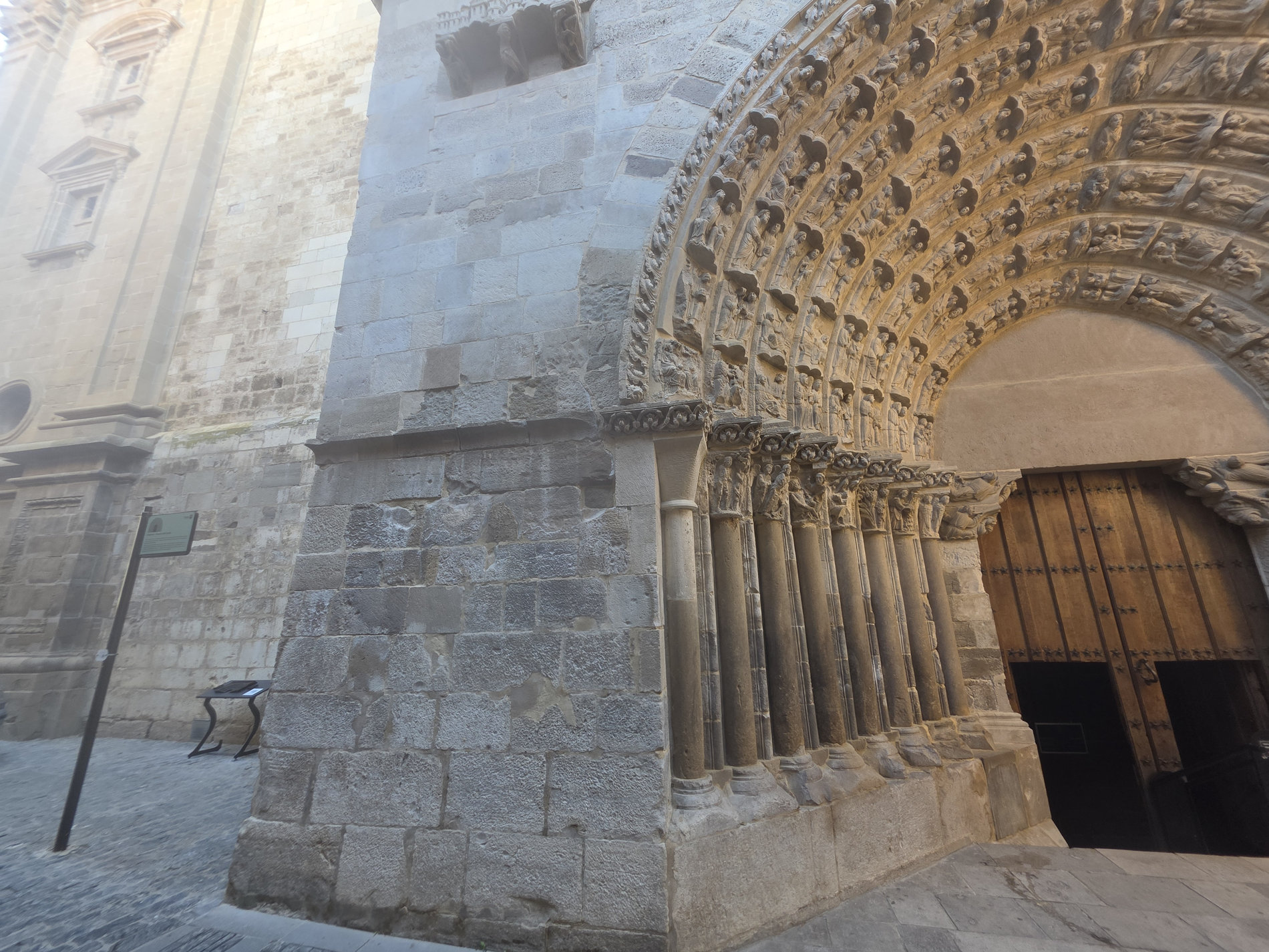 Puerta del juicio en la Catedral de Tudela