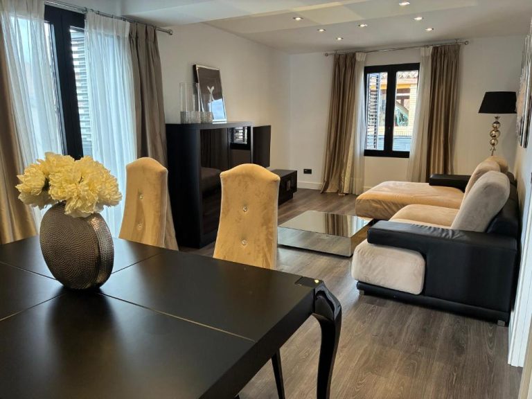 Iruña Holiday Home
